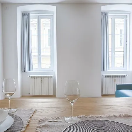 Regina Luxury